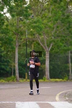 Runner Photo 3309645