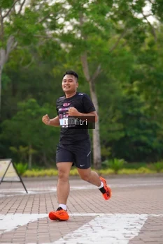 Runner Photo 3309685