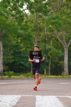 Runner Photo 3309706