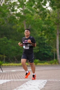 Runner Photo 3309715