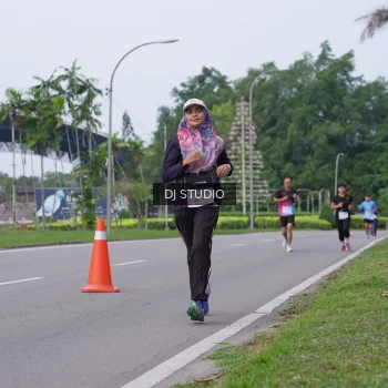 Runner Photo 3309728