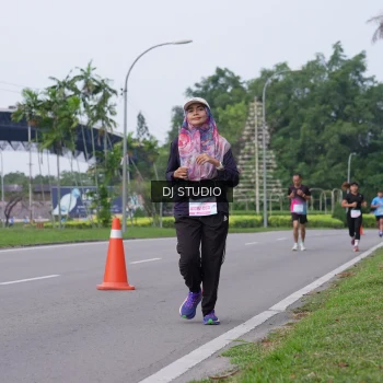 Runner Photo 3309789