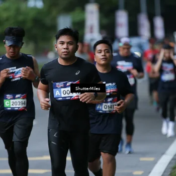Runner Photo 33123