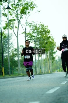 Runner Photo 3318710