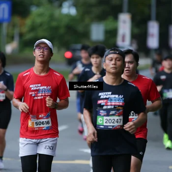 Runner Photo 33200