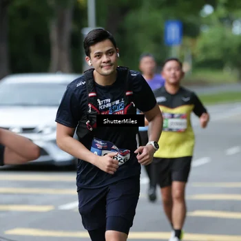 Runner Photo 33260