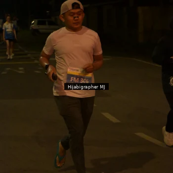 Runner Photo 3326005