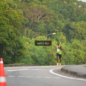 Runner Photo 3326076