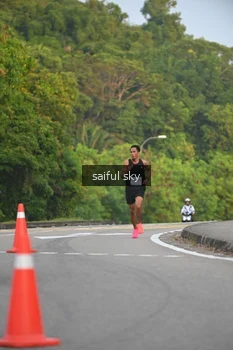 Runner Photo 3326303