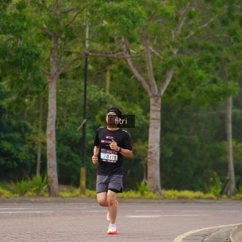 Runner Photo 3326339
