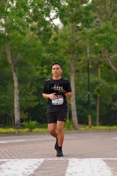 Runner Photo 3326516