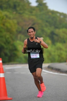 Runner Photo 3326572