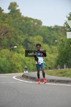 Runner Photo 3326630