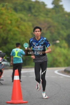 Runner Photo 3326892
