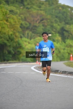 Runner Photo 3327876