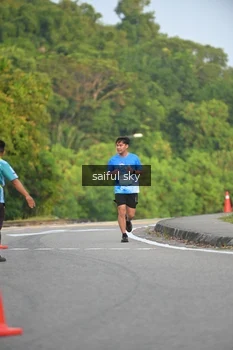 Runner Photo 3329057