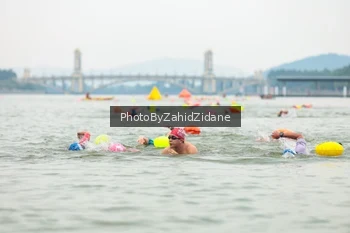 Runner Photo 3351395
