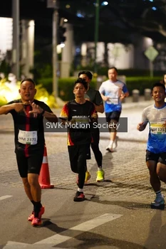 Runner Photo 3352975