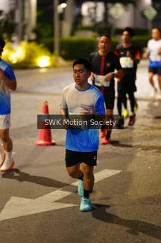 Runner Photo 3352980