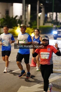 Runner Photo 3352992