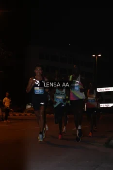 Runner Photo 3355651