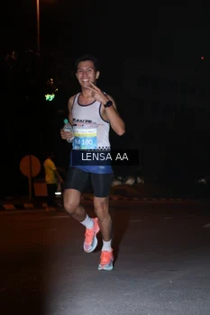 Runner Photo 3356009