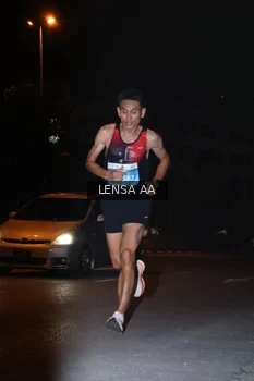 Runner Photo 3356010