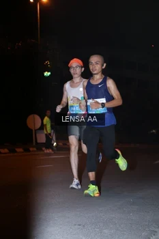 Runner Photo 3356018