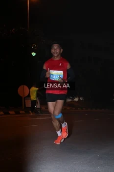 Runner Photo 3356046