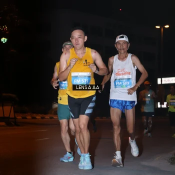 Runner Photo 3356075