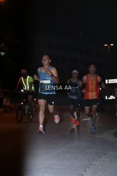 Runner Photo 3356080