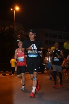 Runner Photo 3356090