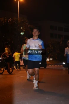 Runner Photo 3356104