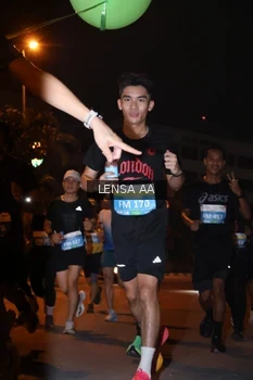 Runner Photo 3356106