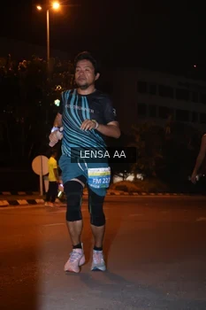 Runner Photo 3356132
