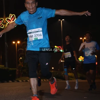 Runner Photo 3356597
