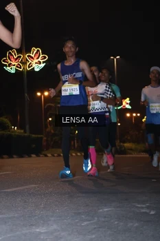 Runner Photo 3356701