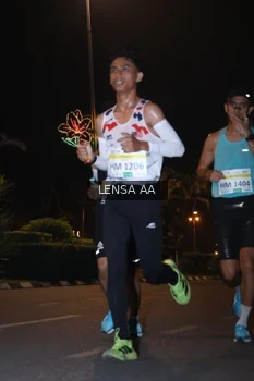 Runner Photo 3356761