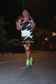 Runner Photo 3356792
