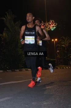 Runner Photo 3356795