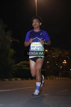 Runner Photo 3356833