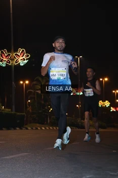 Runner Photo 3356843