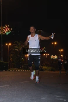 Runner Photo 3356845