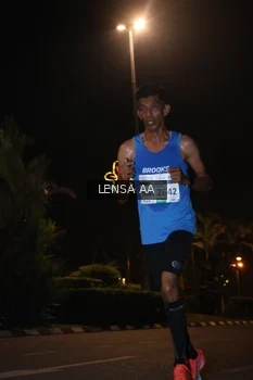 Runner Photo 3356945