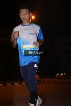 Runner Photo 3357418