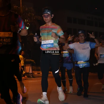 Runner Photo 3357535