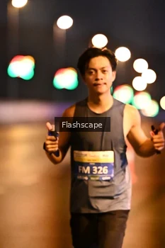 Runner Photo 3363165