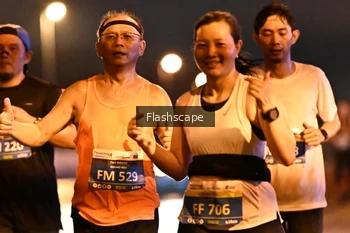 Runner Photo 3363176