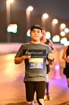 Runner Photo 3363301