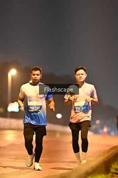 Runner Photo 3363342